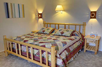 Red Rocks Room - King Bed Red Rocks Room - King Bed