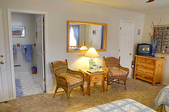 Sunrise Room - Comfy Sitting Area Sunrise Room - Comfy Sitting Area