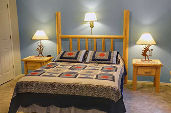 Sunset Room - Queen Bed