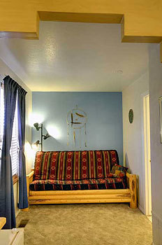 Sunset Room - Cozy Sitting Area